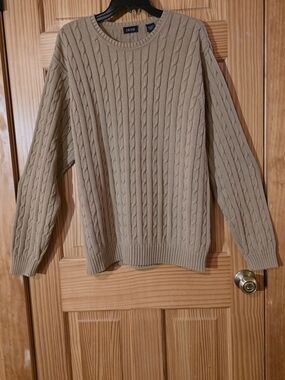 IZOD Womens Cable Knit Crewneck Sweater - Tan